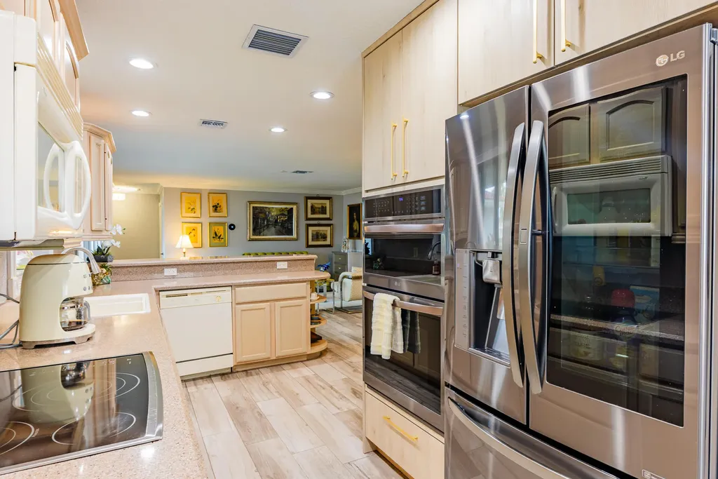 801 SE 5th Terrace Pompano Beach FL 33060