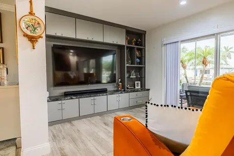 801 SE 5th Terrace Pompano Beach FL 33060