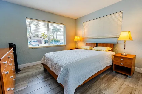 801 SE 5th Terrace Pompano Beach FL 33060