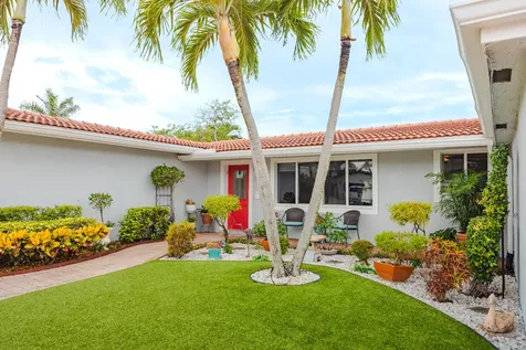 801 SE 5th Terrace Pompano Beach FL 33060