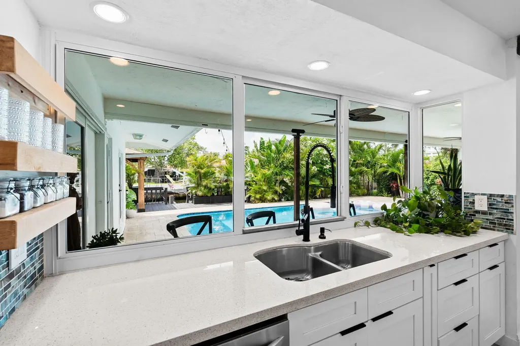 6040 SW 14th Street Plantation FL 33317