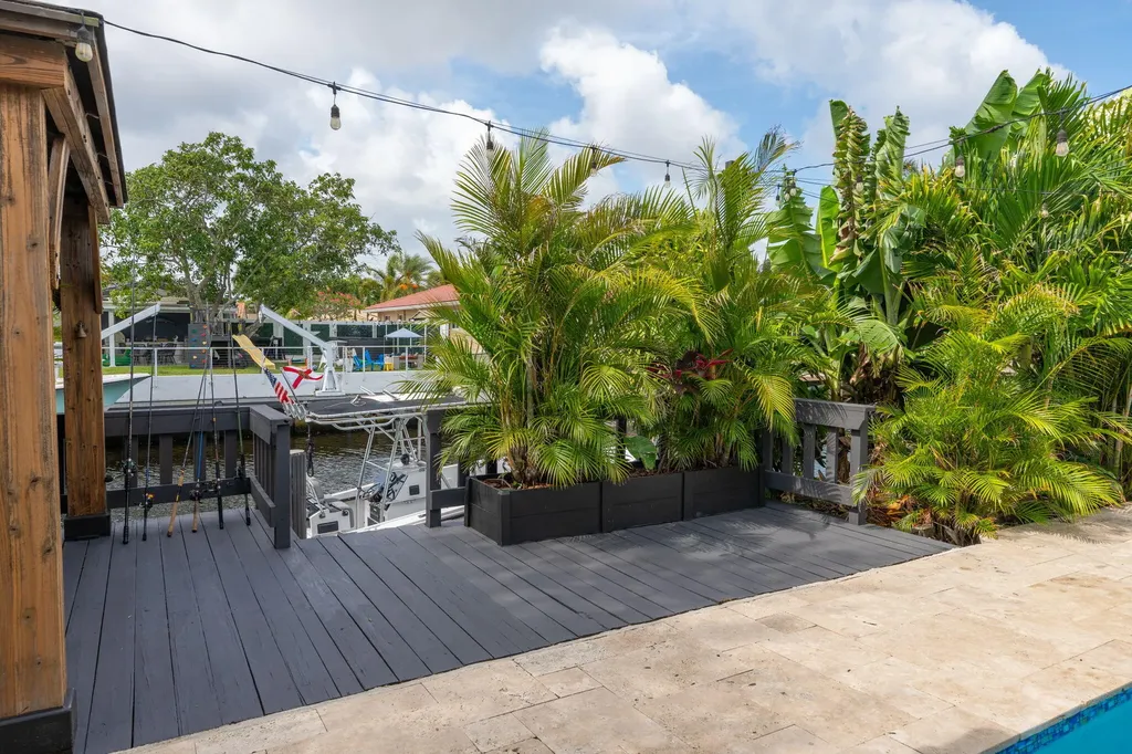 6040 SW 14th Street Plantation FL 33317
