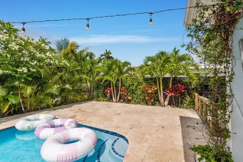 6040 SW 14th Street Plantation FL 33317