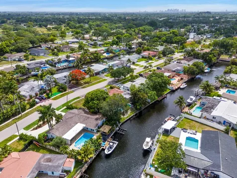 6040 SW 14th Street Plantation FL 33317