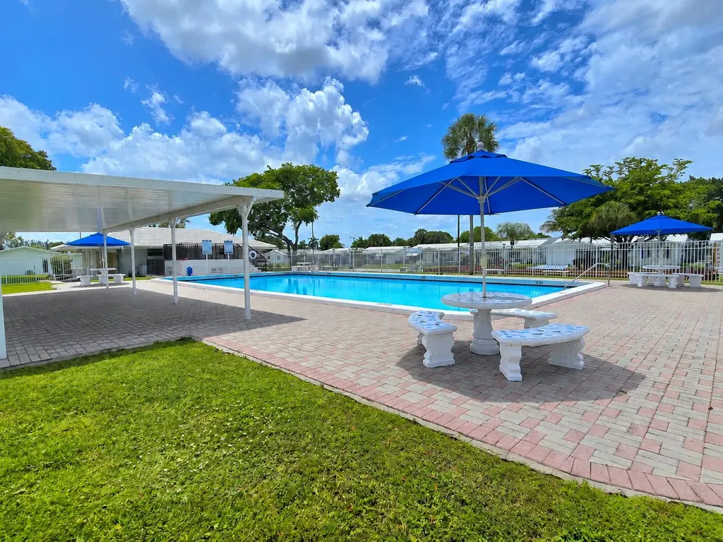 2501 W Golf Boulevard Pompano Beach FL 33064