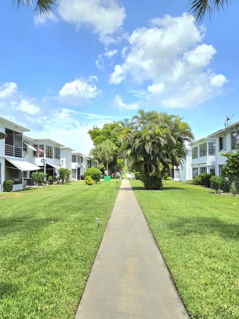 2501 W Golf Boulevard Pompano Beach FL 33064