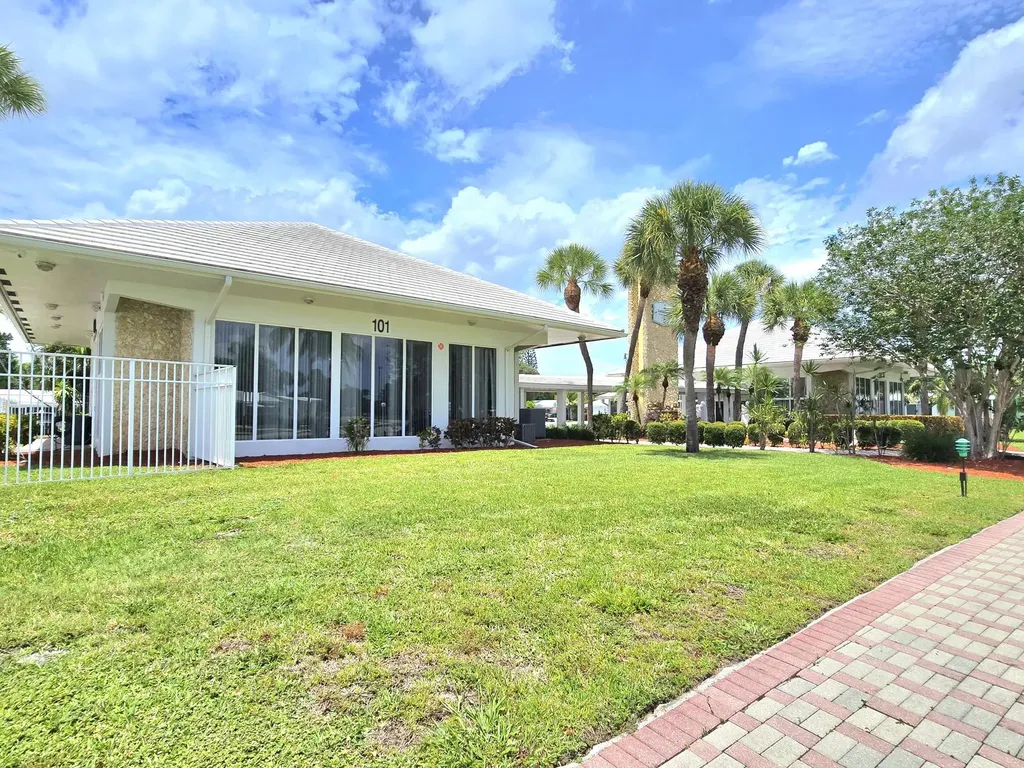 2501 W Golf Boulevard Pompano Beach FL 33064