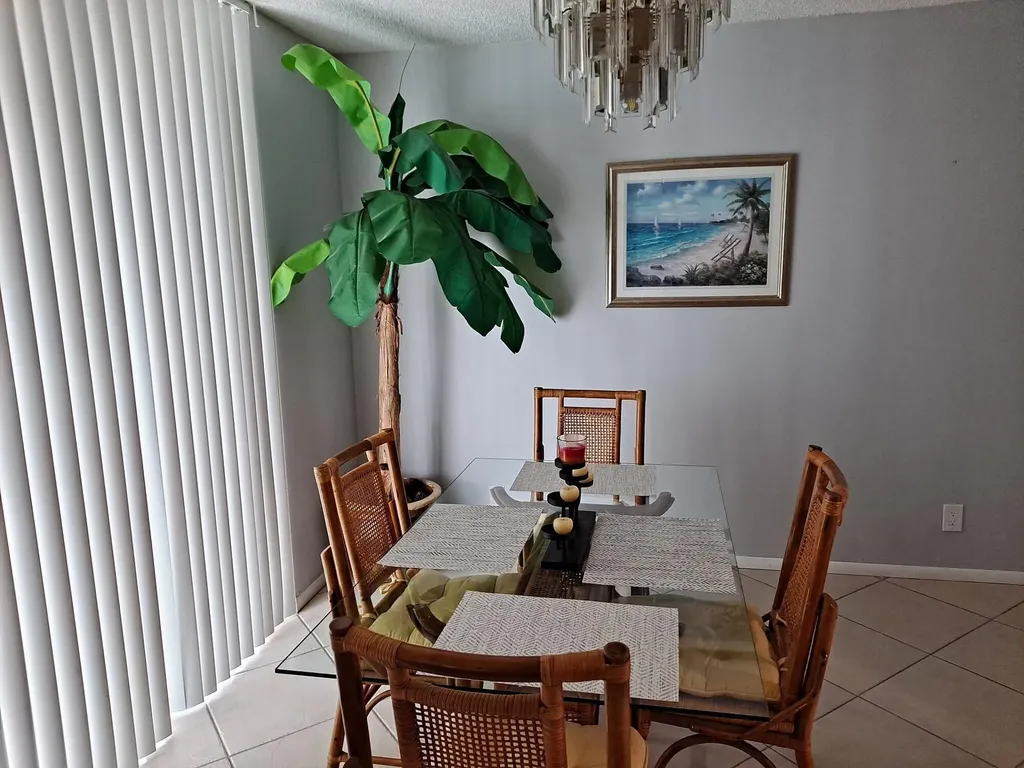 450 Egret Circle Delray Beach FL 33444