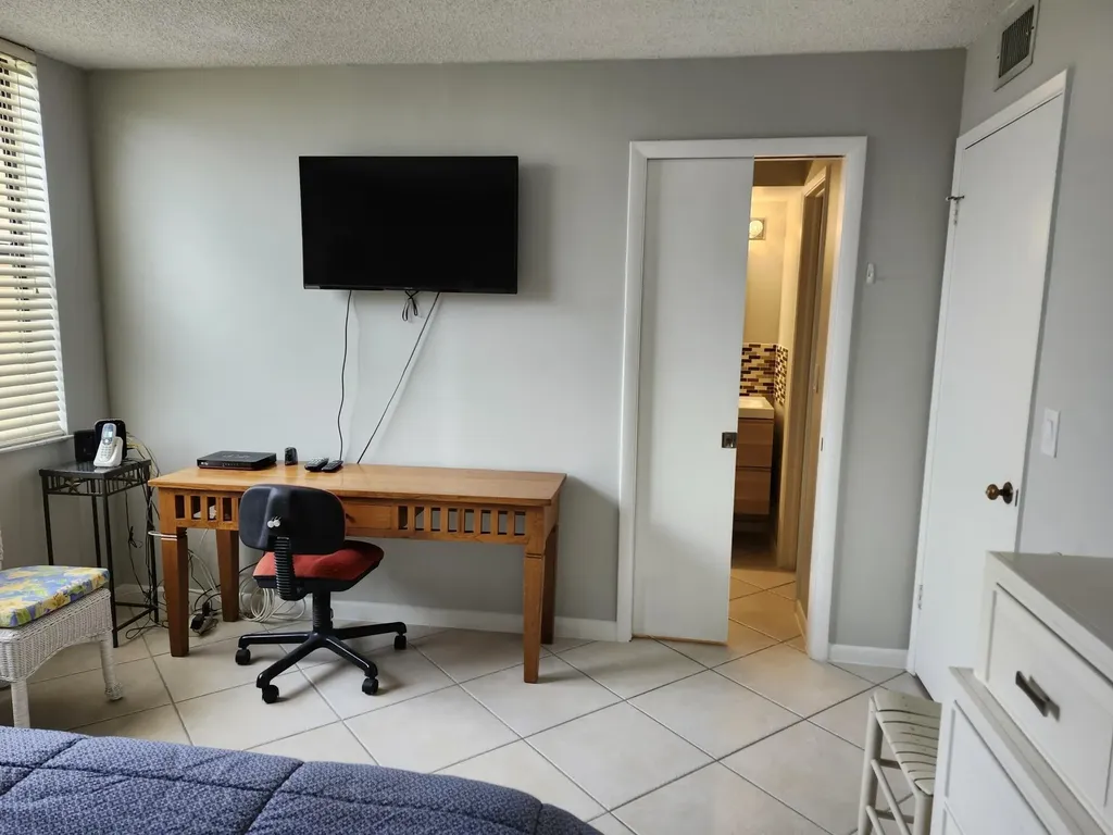 450 Egret Circle Delray Beach FL 33444