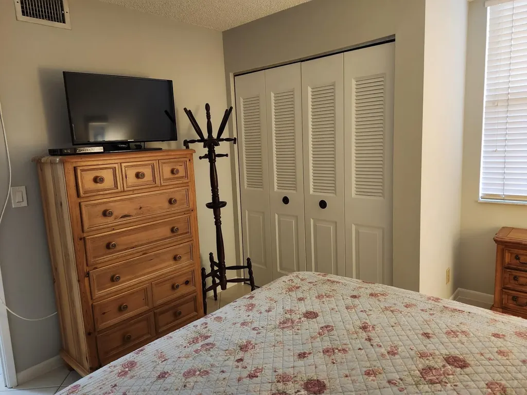 450 Egret Circle Delray Beach FL 33444