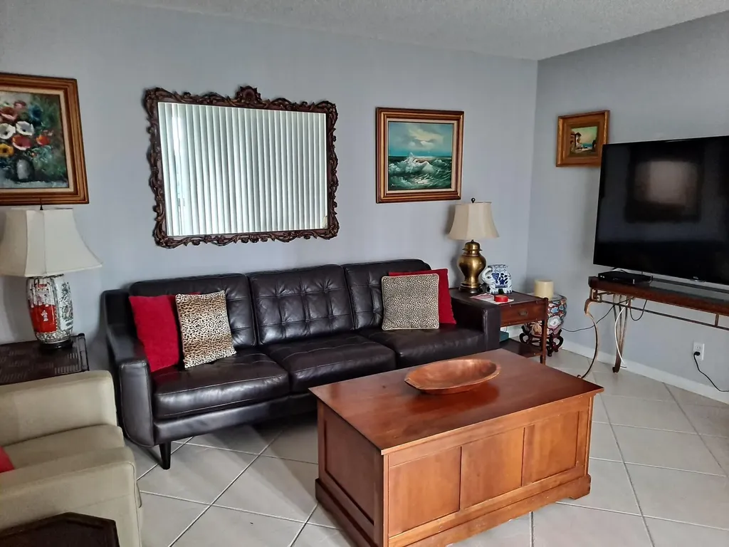 450 Egret Circle Delray Beach FL 33444