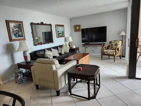 450 Egret Circle Delray Beach FL 33444