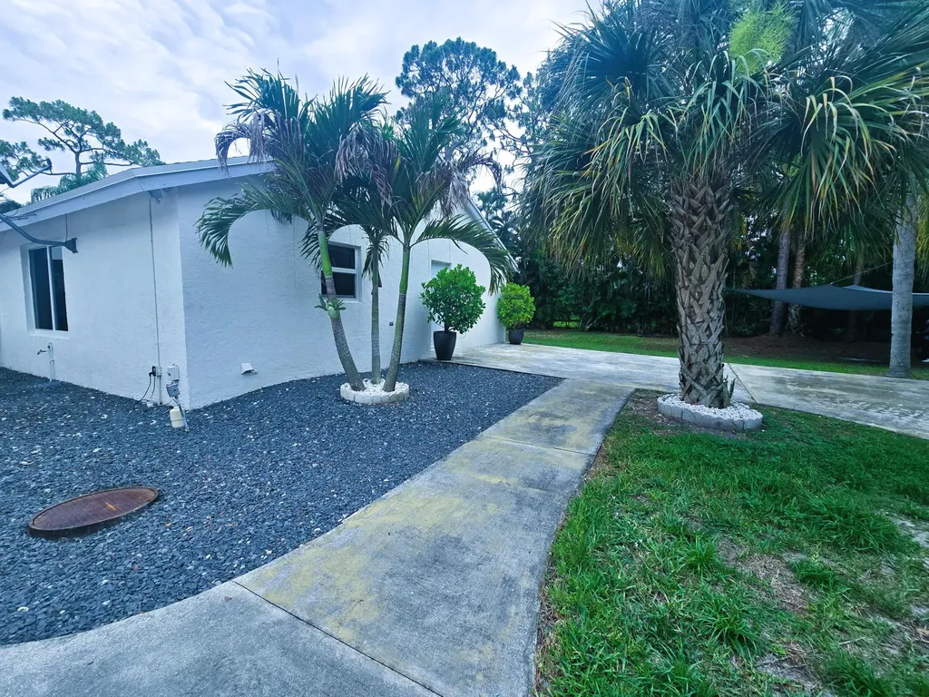 17224 90th Street N Loxahatchee FL 33470