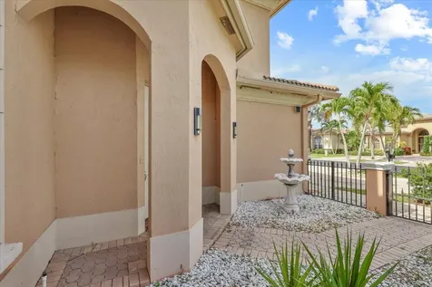 1831 Waldorf Drive Royal Palm Beach FL 33411