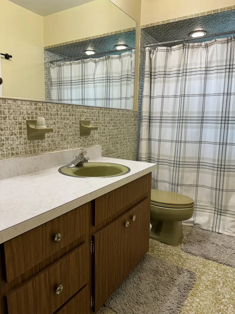 129 Alhambra Place West Palm Beach FL 33405