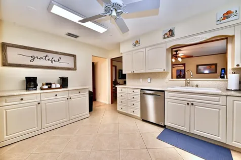 129 Alhambra Place West Palm Beach FL 33405