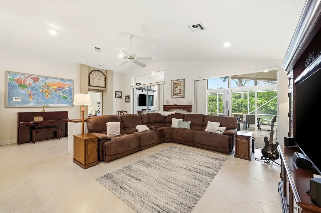 5081 Glenville Drive Boynton Beach FL 33437