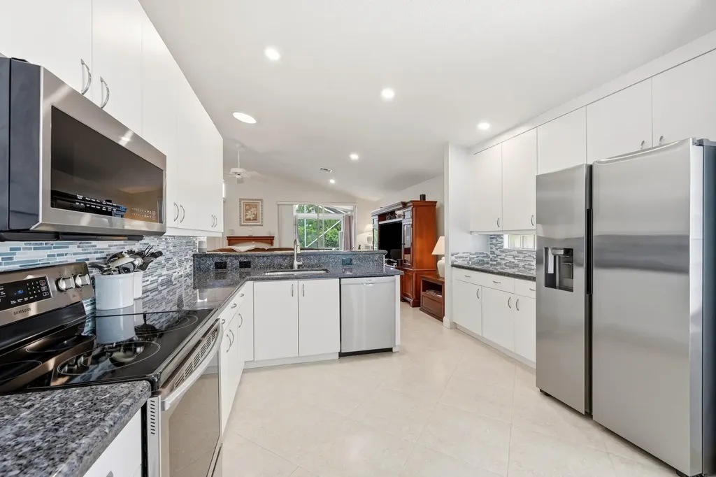 5081 Glenville Drive Boynton Beach FL 33437