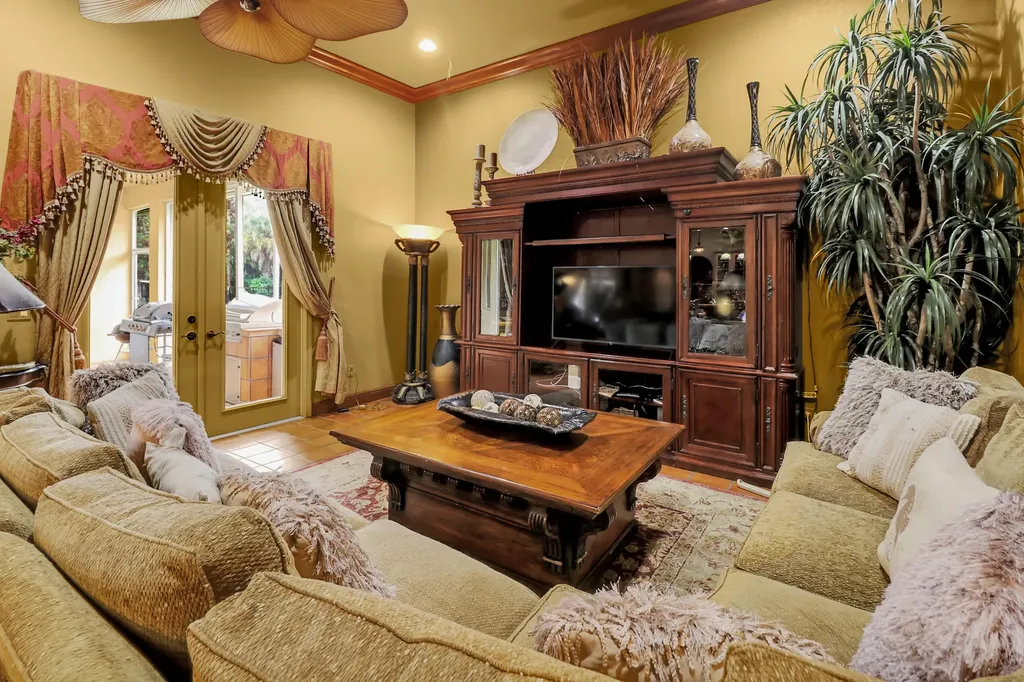 7086 Hall Boulevard The Acreage FL 33470