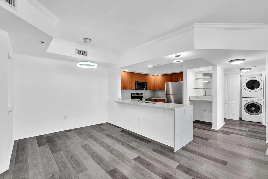 110 N Federal Highway Fort Lauderdale FL 33301
