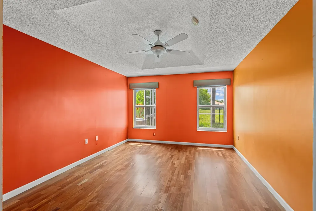 376 E Royal Cove Circle Davie FL 33325