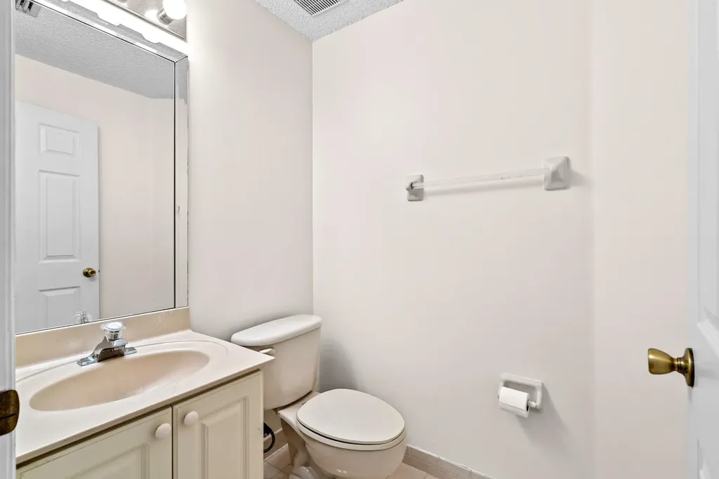 376 E Royal Cove Circle Davie FL 33325