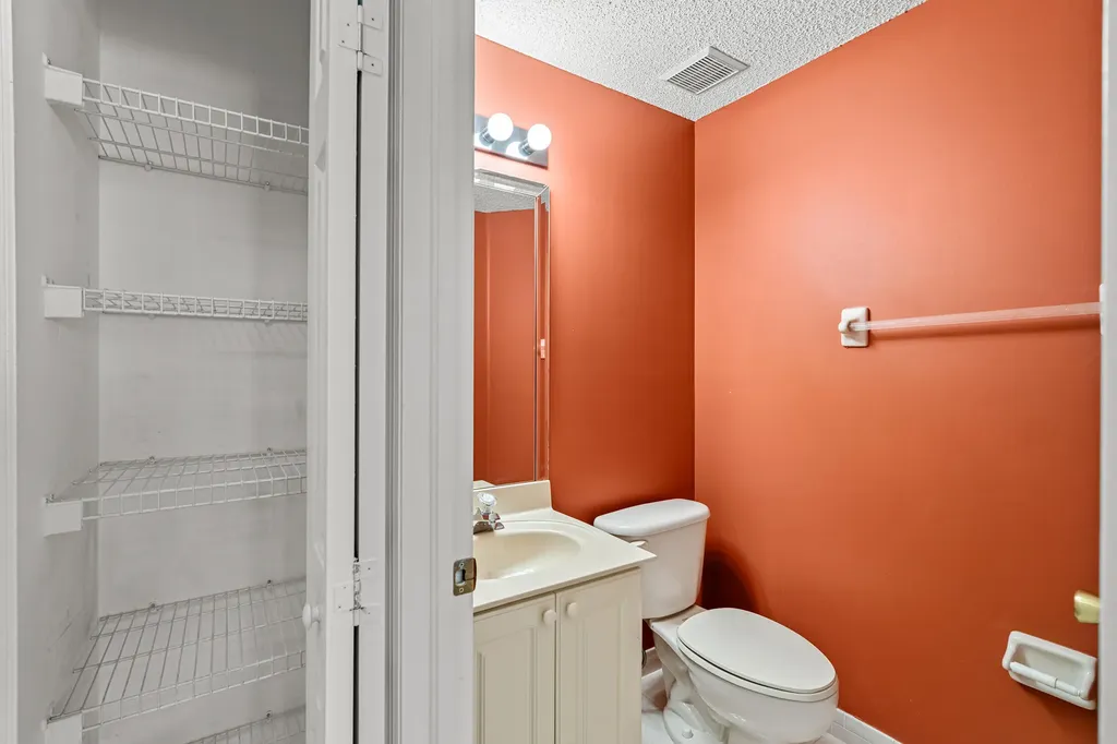 376 E Royal Cove Circle Davie FL 33325