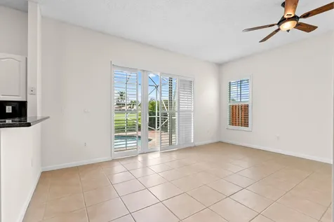 376 E Royal Cove Circle Davie FL 33325