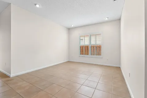 376 E Royal Cove Circle Davie FL 33325