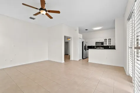 376 E Royal Cove Circle Davie FL 33325