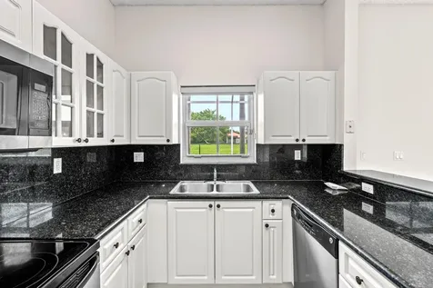 376 E Royal Cove Circle Davie FL 33325