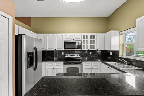 376 E Royal Cove Circle Davie FL 33325
