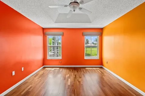 376 E Royal Cove Circle Davie FL 33325