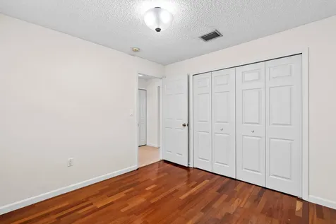 376 E Royal Cove Circle Davie FL 33325