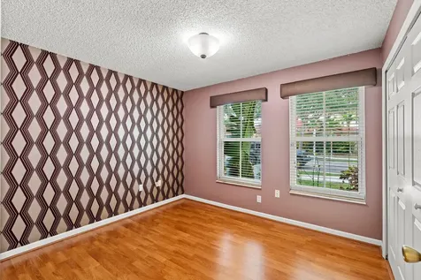376 E Royal Cove Circle Davie FL 33325