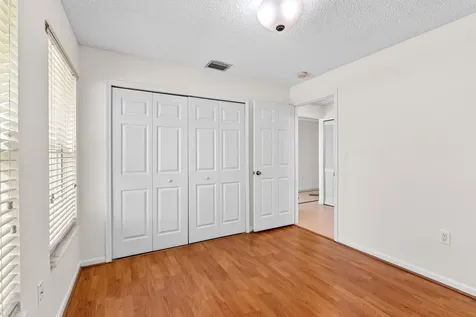 376 E Royal Cove Circle Davie FL 33325