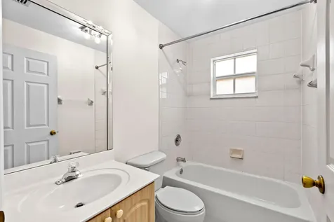 376 E Royal Cove Circle Davie FL 33325