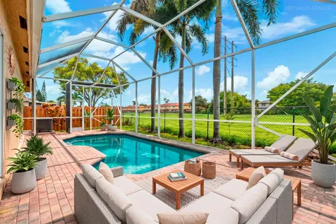 376 E Royal Cove Circle Davie FL 33325