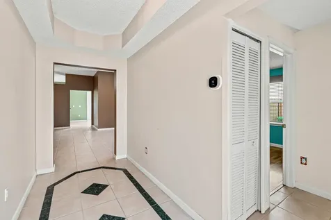 376 E Royal Cove Circle Davie FL 33325