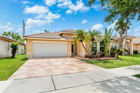 376 E Royal Cove Circle Davie FL 33325