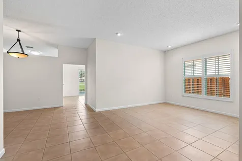 376 E Royal Cove Circle Davie FL 33325