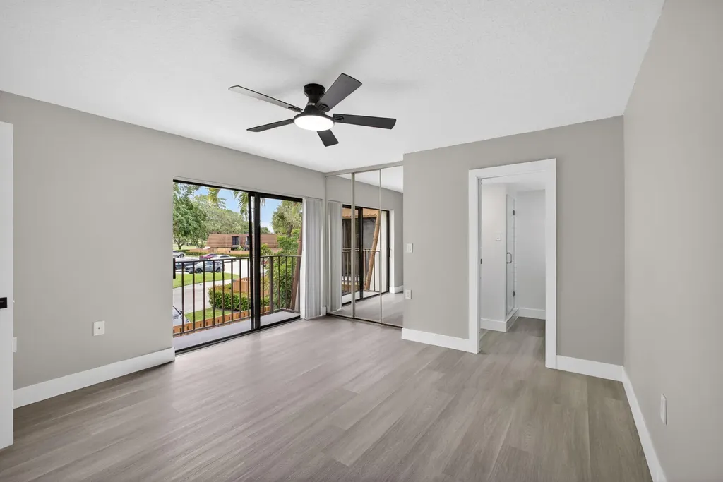 246 Charter Way West Palm Beach FL 33407