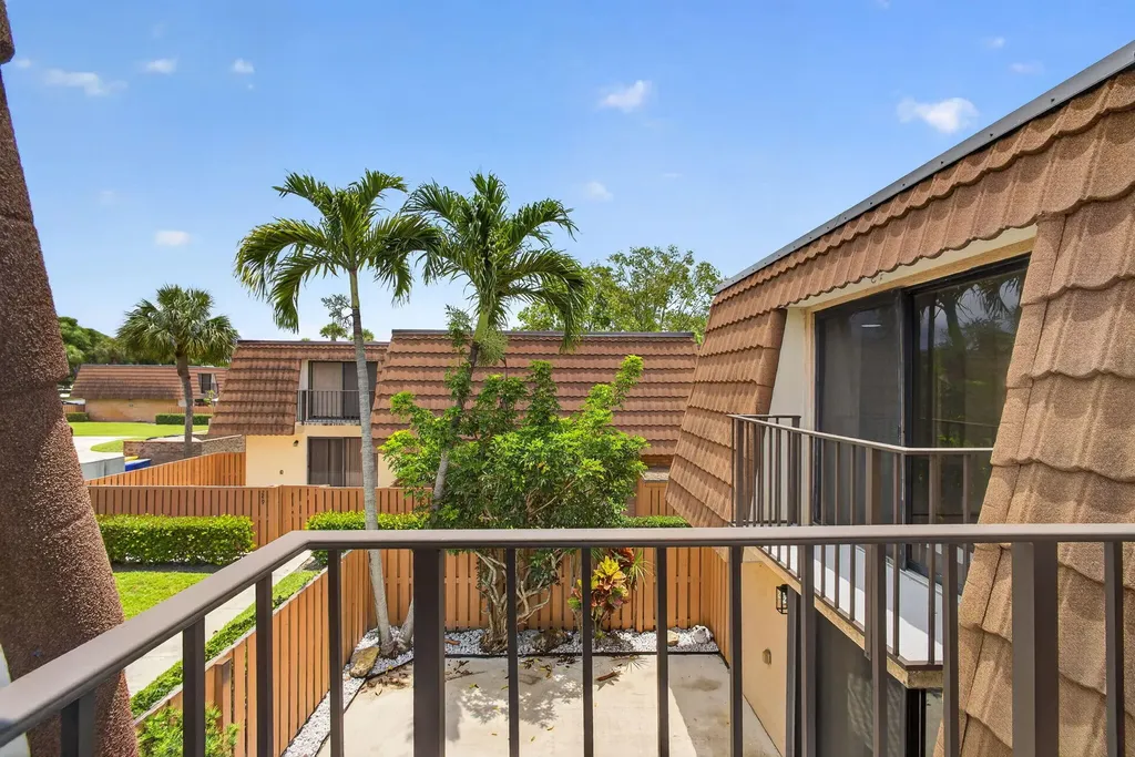 246 Charter Way West Palm Beach FL 33407