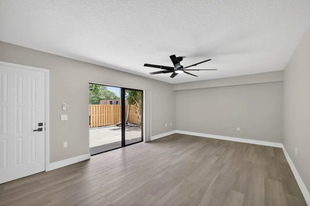 246 Charter Way West Palm Beach FL 33407