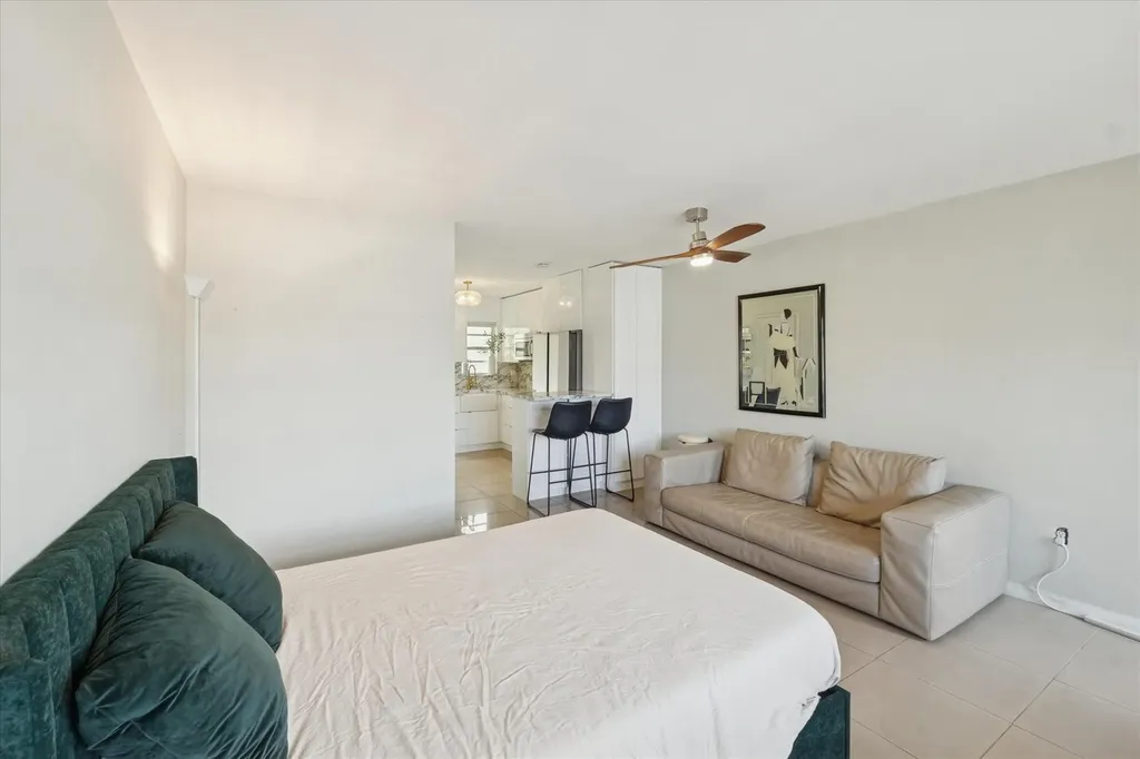 851 Meridian Avenue Miami Beach FL 33139