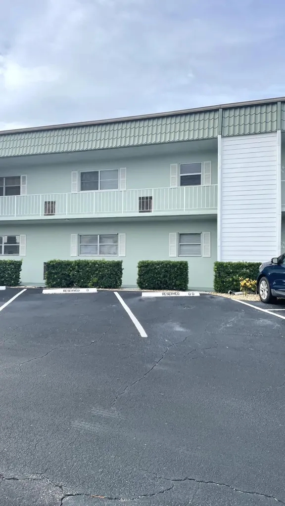 120 Wettaw Lane North Palm Beach FL 33408
