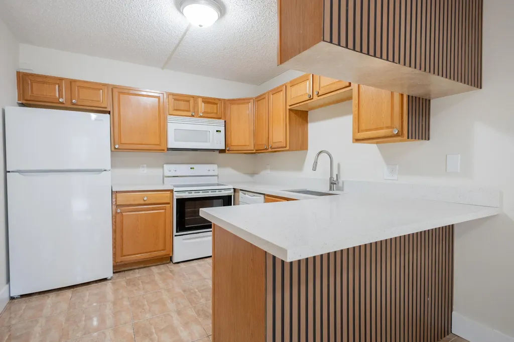 317 Woodland Road Palm Springs FL 33461