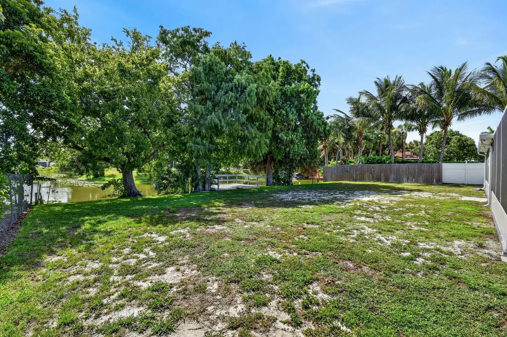 1317 Willow Road West Palm Beach FL 33406
