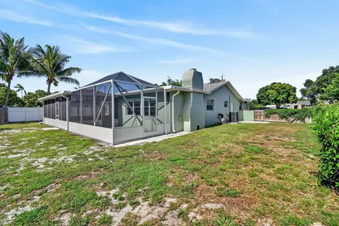 1317 Willow Road West Palm Beach FL 33406