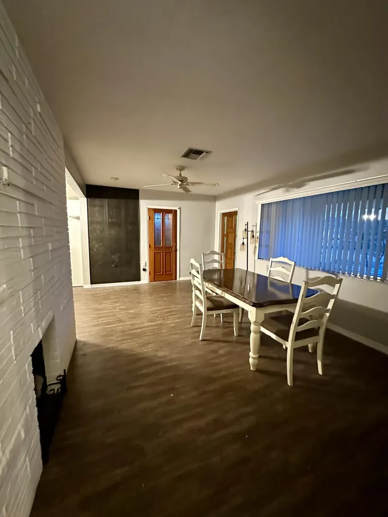 7000 SW 11th Street Pembroke Pines FL 33023